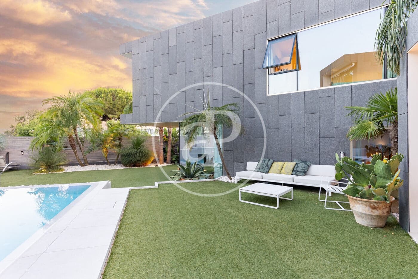 4 bedroom Villa for sale in Sant Cugat del Valles with pool - € 2,575,000 (Ref: 9913160)