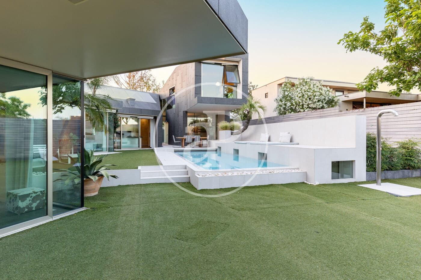 4 bedroom Villa for sale in Sant Cugat del Valles with pool - € 2,575,000 (Ref: 9913160)