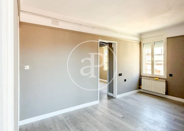 2 sovrum Lägenhet till salu i La Vila de Gràcia, Barcelona stad - 500 000 € (Ref: 9915812)