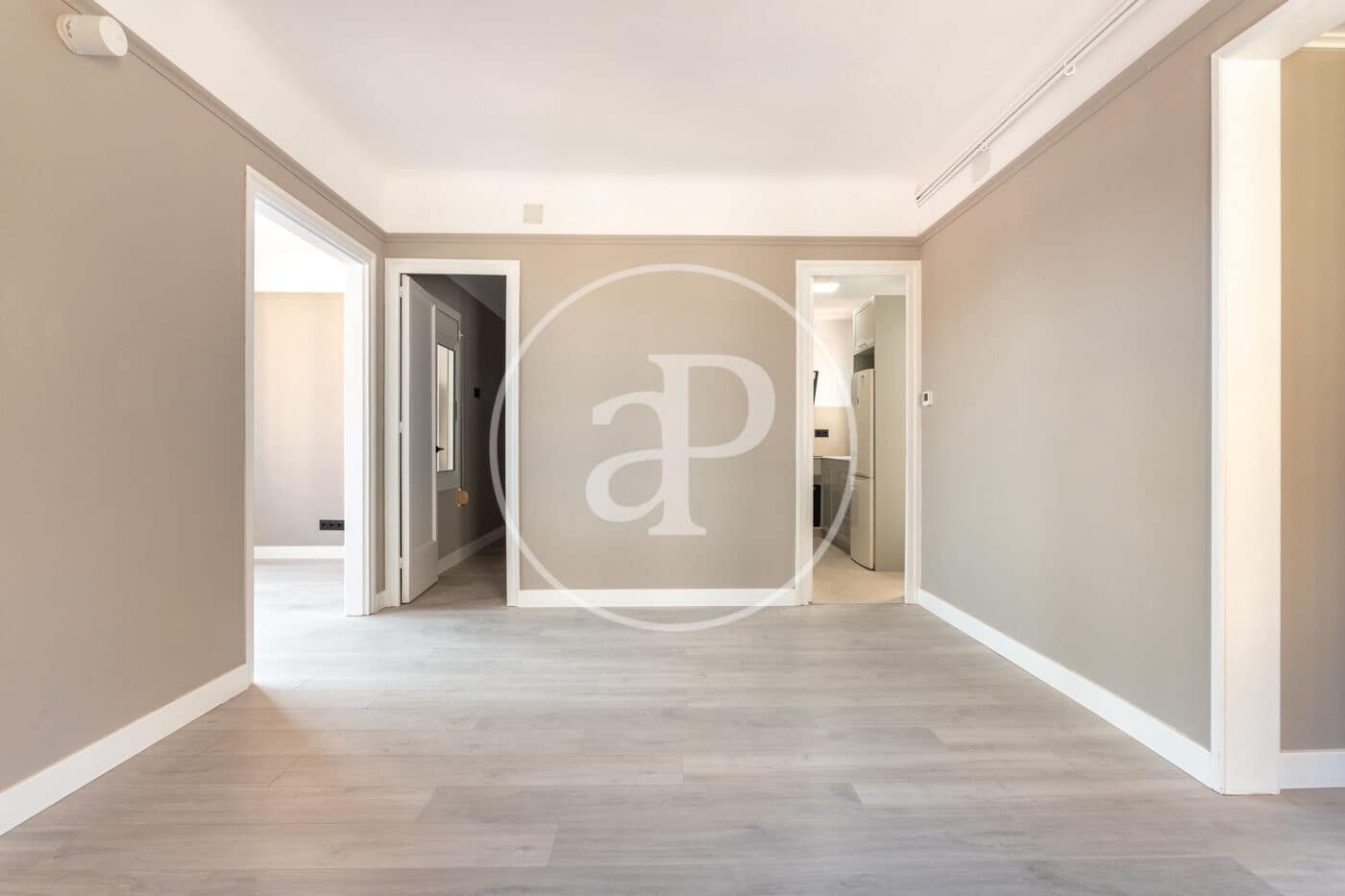 2 bedroom Apartment for sale in Barcelona city - € 490,000 (Ref: 9915812)