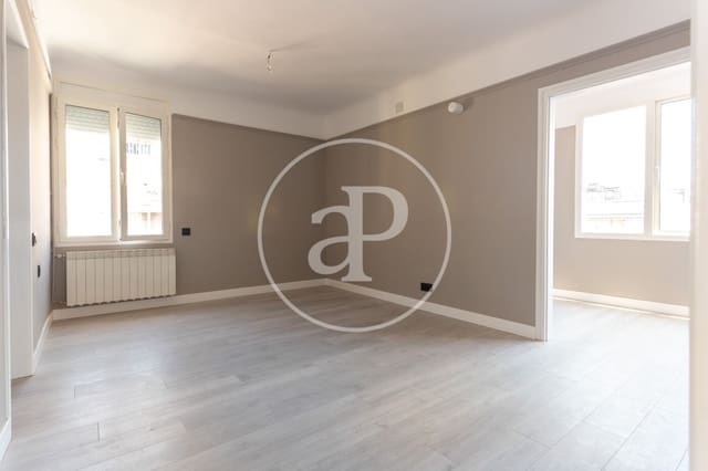 2 slaapkamer Appartement te koop in La Vila de Gràcia, Barcelona stad - € 500.000 (Ref: 9915812)