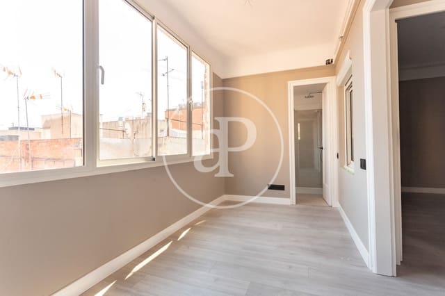 2 slaapkamer Appartement te koop in La Vila de Gràcia, Barcelona stad - € 500.000 (Ref: 9915812)