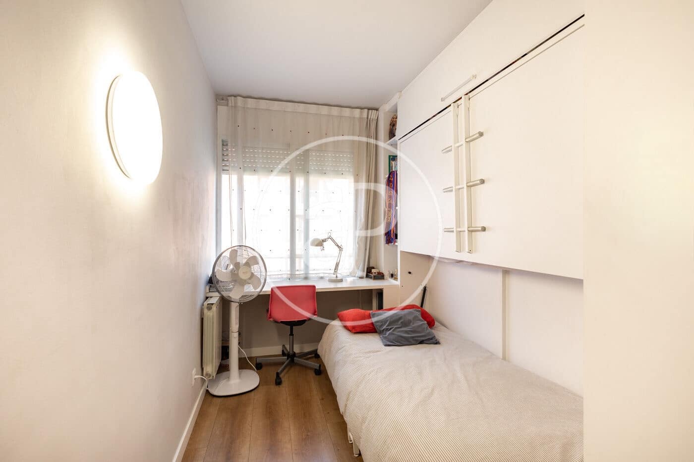 Apartamento de 3 habitaciones en Barcelona ciudad en venta - 590.000 € (Ref: 9915813)