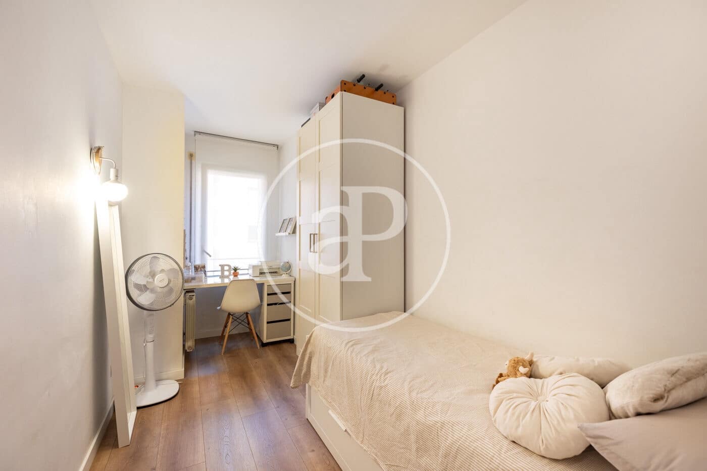 Apartamento de 3 habitaciones en Barcelona ciudad en venta - 590.000 € (Ref: 9915813)