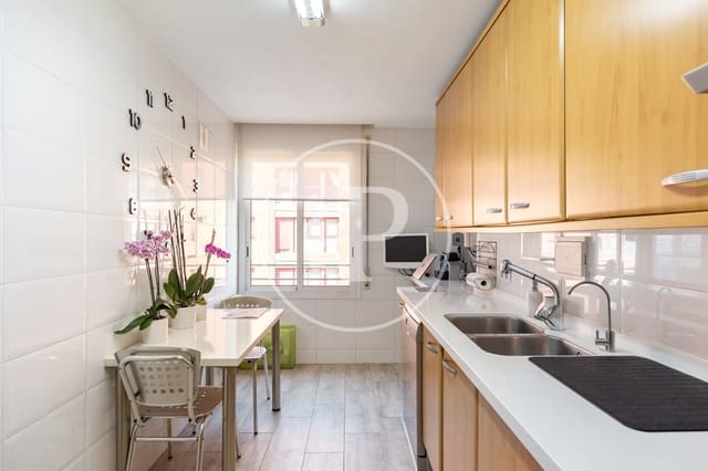 Apartamento de 3 habitaciones en Diagonal Mar i El Front Marítim del Poblenou, Barcelona ciudad en venta - 590.000 € (Ref: 9915813)