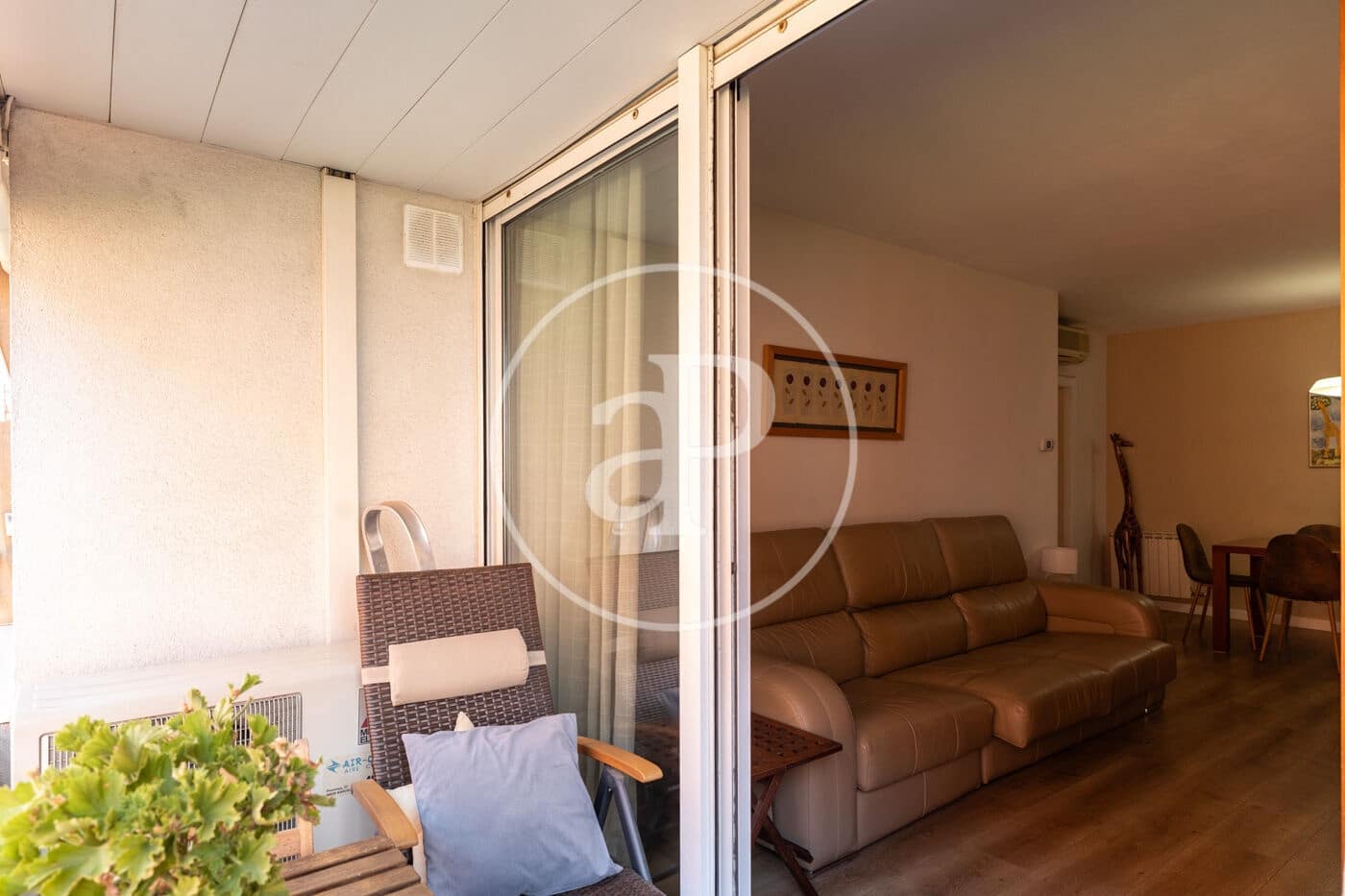 Apartamento de 3 habitaciones en Barcelona ciudad en venta - 590.000 € (Ref: 9915813)