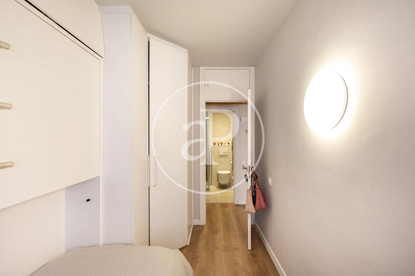 Apartamento de 3 habitaciones en Barcelona ciudad en venta - 590.000 € (Ref: 9915813)