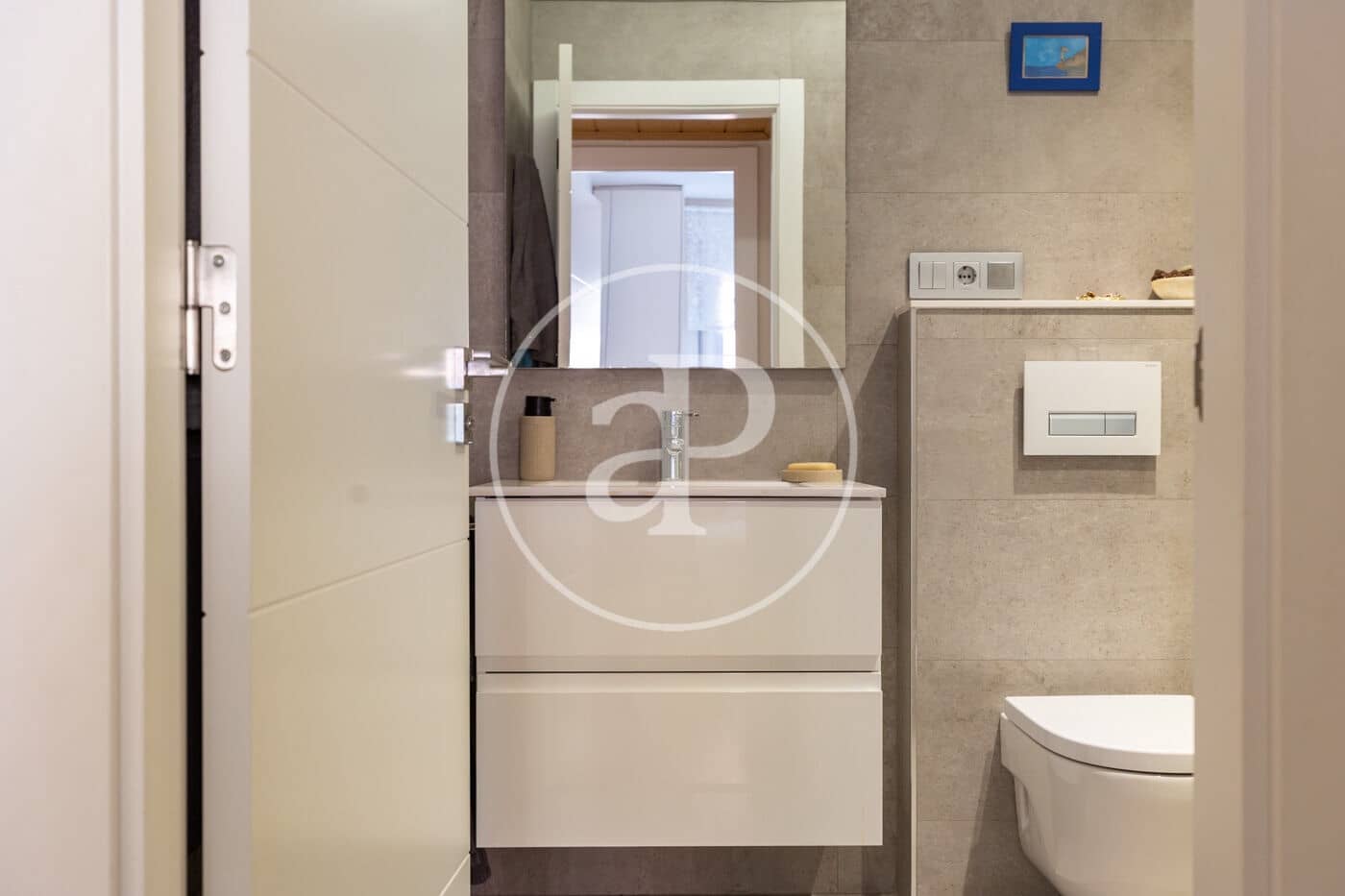 Apartamento de 3 habitaciones en Barcelona ciudad en venta - 590.000 € (Ref: 9915813)