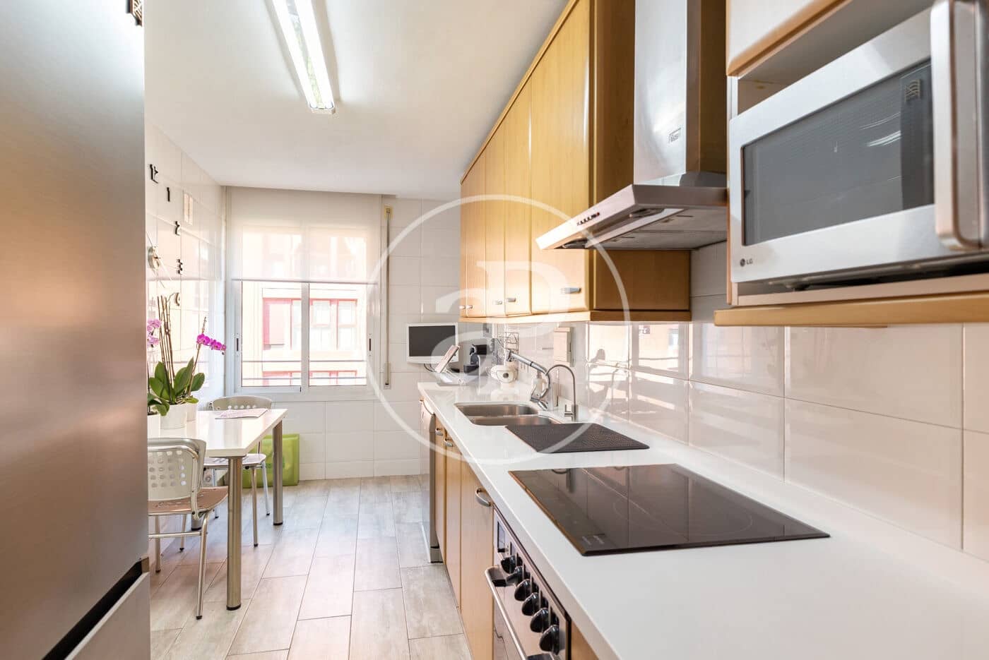 Apartamento de 3 habitaciones en Barcelona ciudad en venta - 590.000 € (Ref: 9915813)