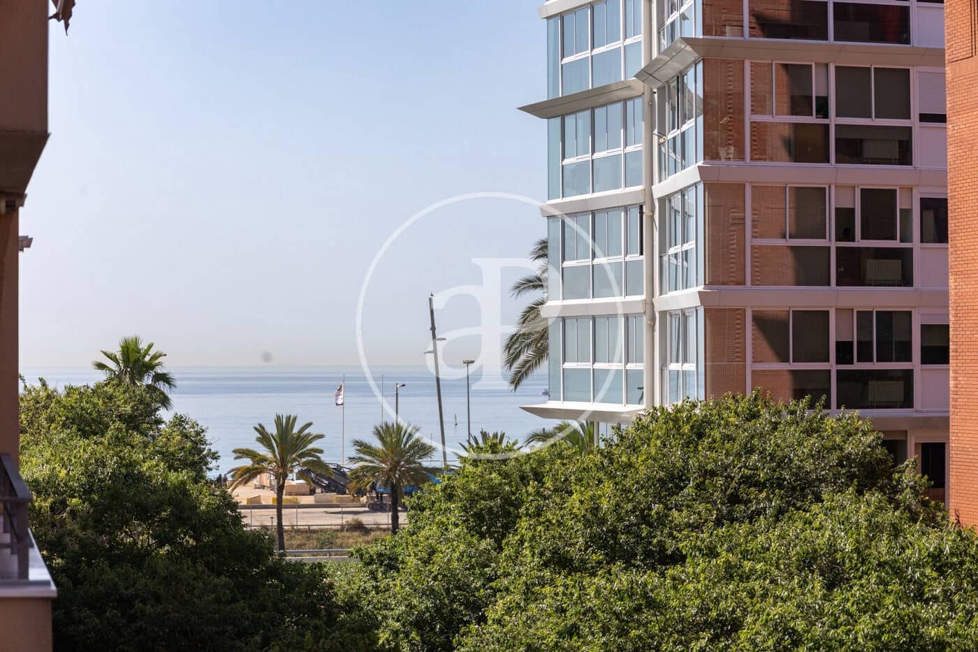 Apartamento de 3 habitaciones en Barcelona ciudad en venta - 590.000 € (Ref: 9915813)