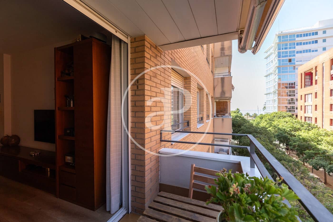 Apartamento de 3 habitaciones en Barcelona ciudad en venta - 590.000 € (Ref: 9915813)