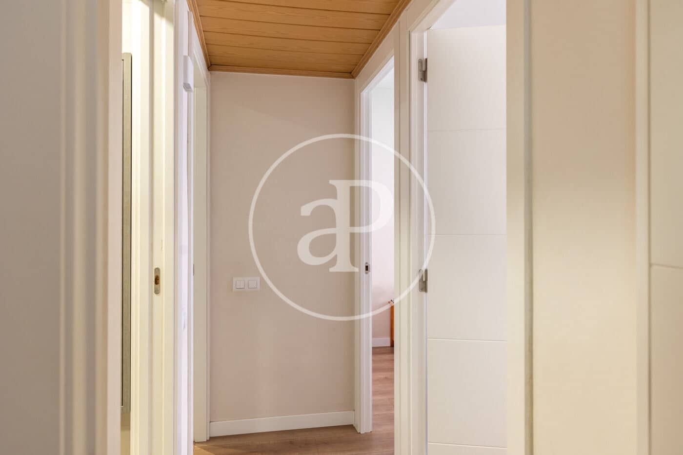 Apartamento de 3 habitaciones en Barcelona ciudad en venta - 590.000 € (Ref: 9915813)