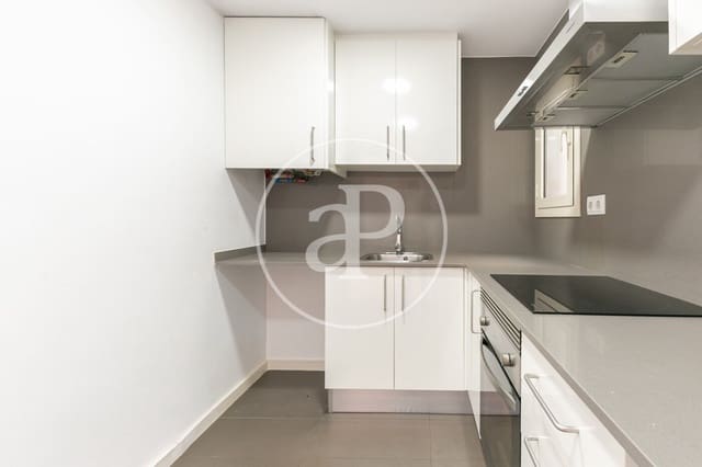 2 soveværelse Penthouse til salg i L'Antiga Esquerra de L'Eixample, Barcelona by - € 750.000 (Ref: 9915819)