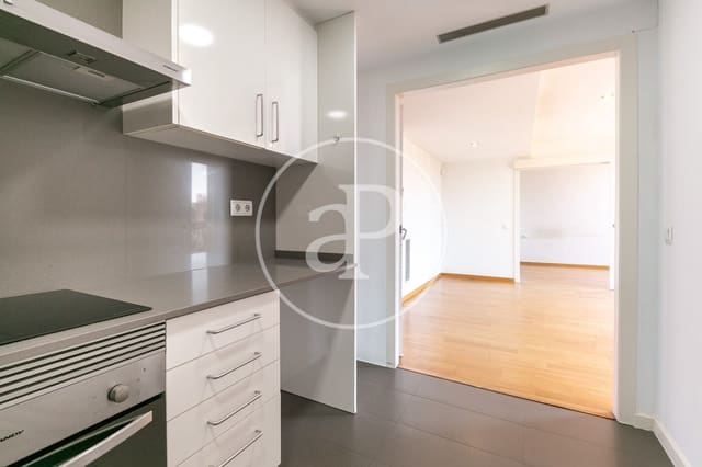 2 soveværelse Penthouse til salg i L'Antiga Esquerra de L'Eixample, Barcelona by - € 750.000 (Ref: 9915819)