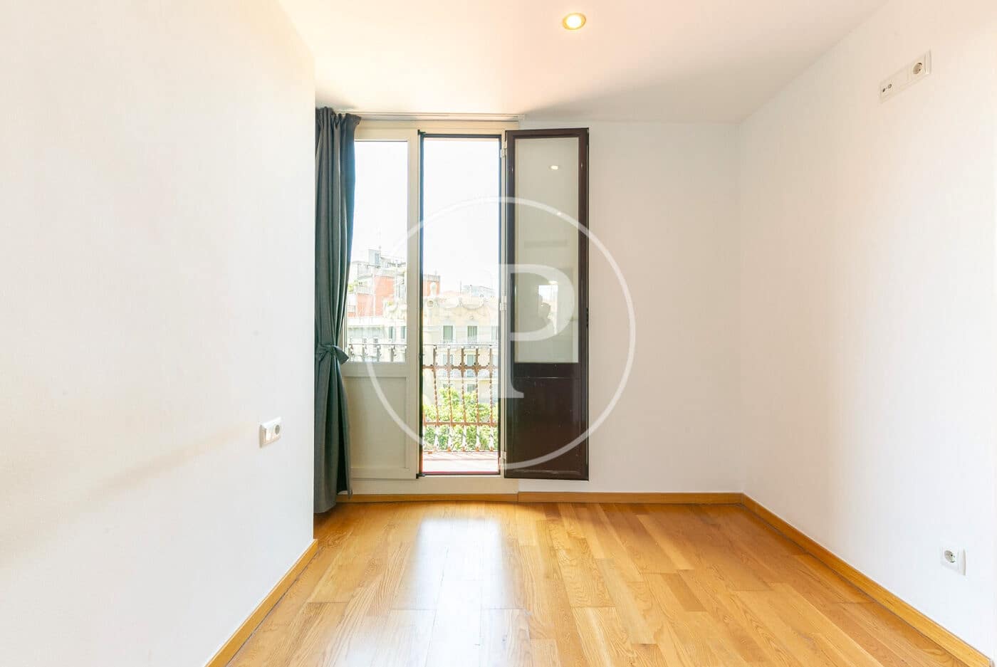 2 soveværelse Penthouse til salg i Barcelona by - € 750.000 (Ref: 9915819)