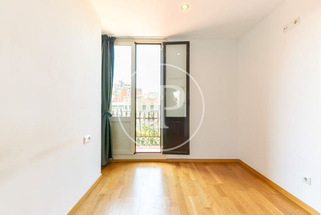 2 soveværelse Penthouse til salg i L'Antiga Esquerra de L'Eixample, Barcelona by - € 750.000 (Ref: 9915819)