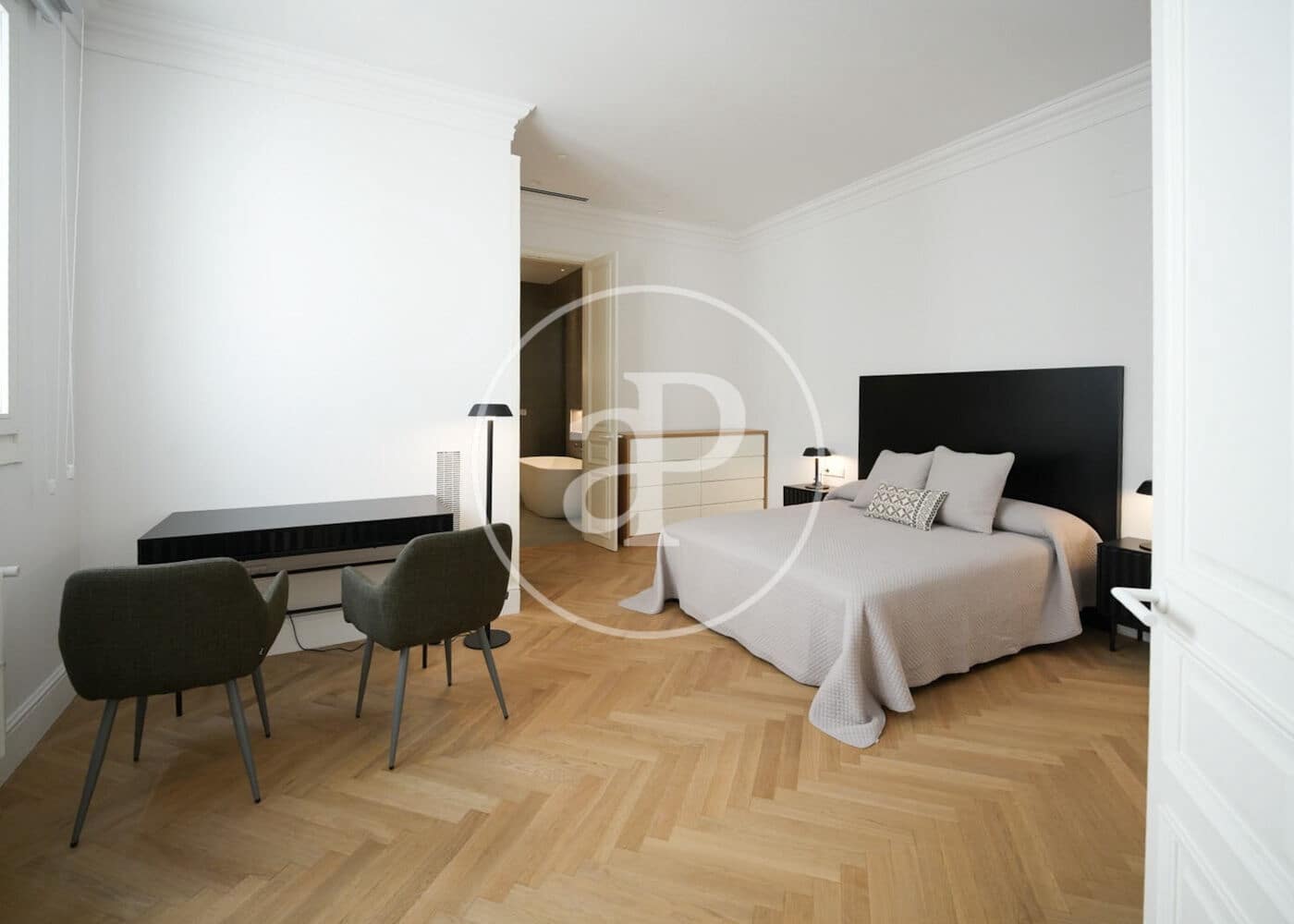 2 bedroom Apartment for rent in Barcelona city - € 3,975 (Ref: 9920415)