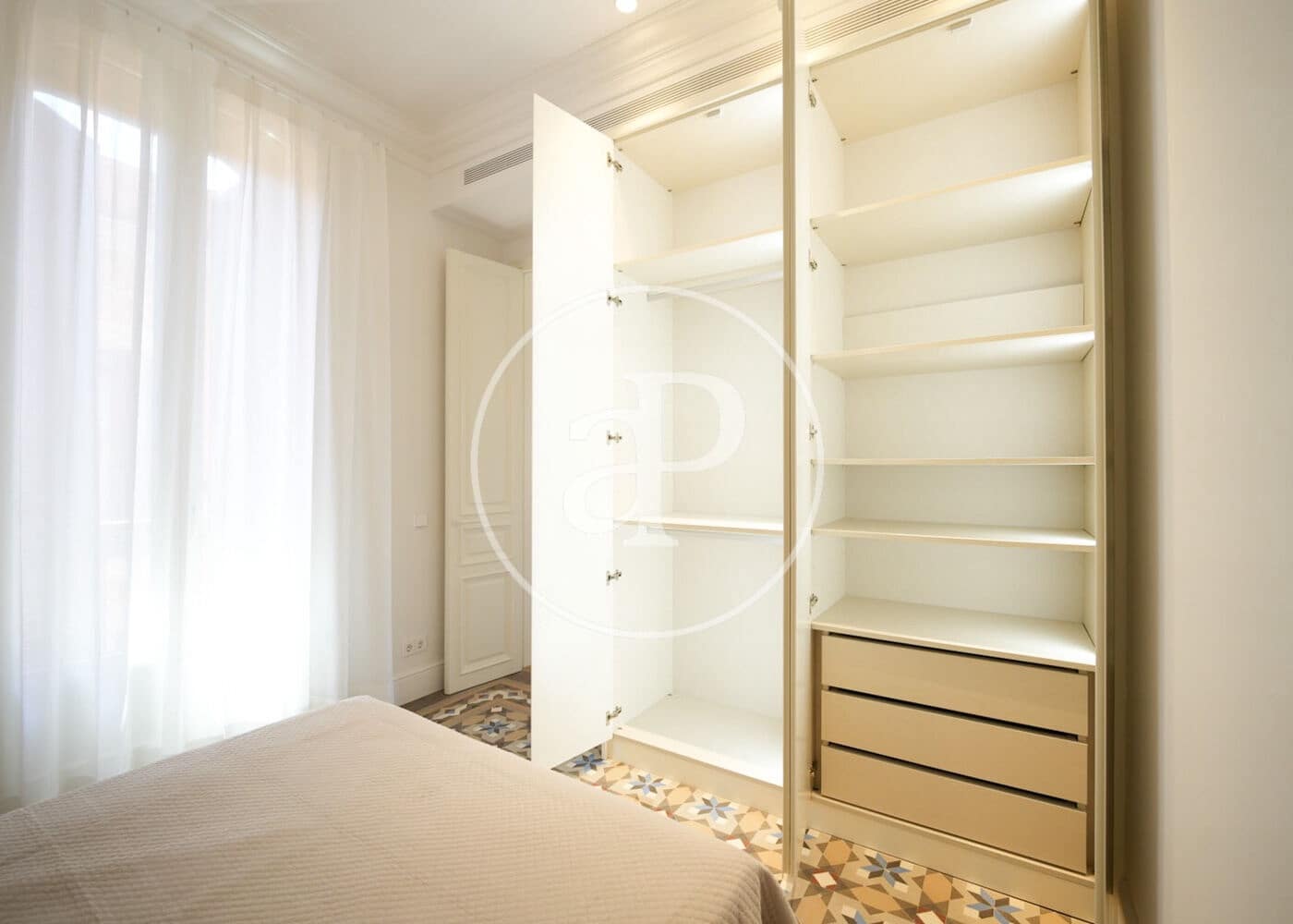 2 bedroom Apartment for rent in Barcelona city - € 3,975 (Ref: 9920415)