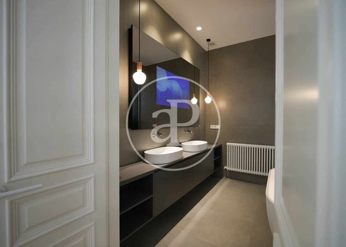 2 bedroom Apartment for rent in Barcelona city - € 3,975 (Ref: 9920415)