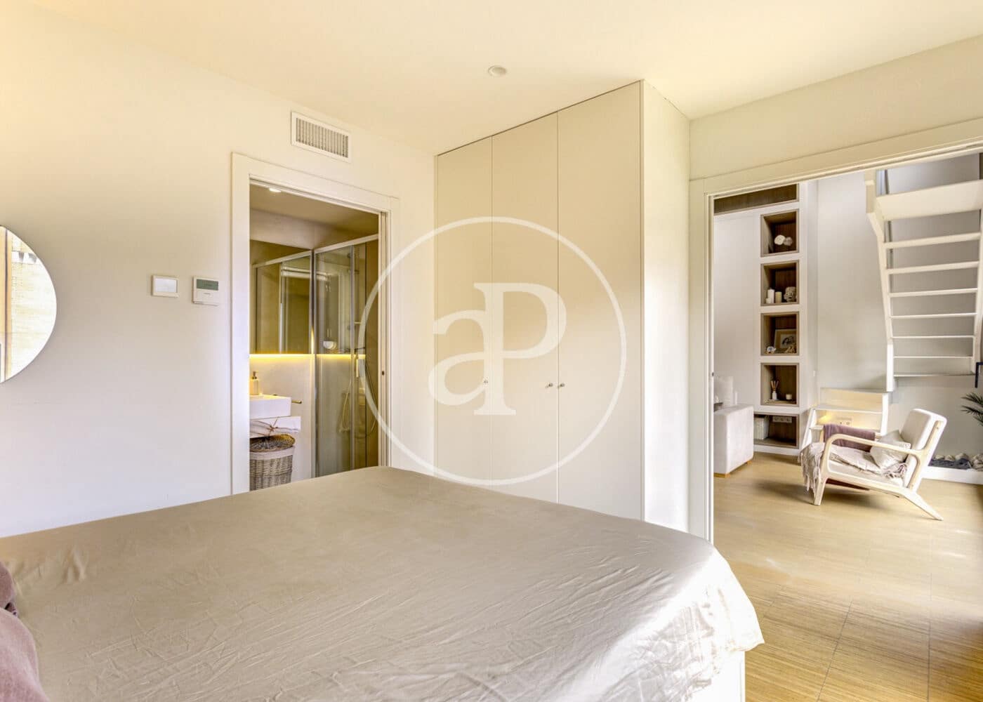 3 bedroom Penthouse for sale in Barcelona city - € 1,195,000 (Ref: 9920417)