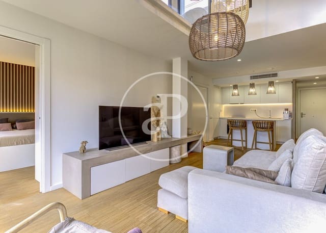 3 bedroom Penthouse for sale in El Poblenou, Barcelona city - € 1,195,000 (Ref: 9920417)