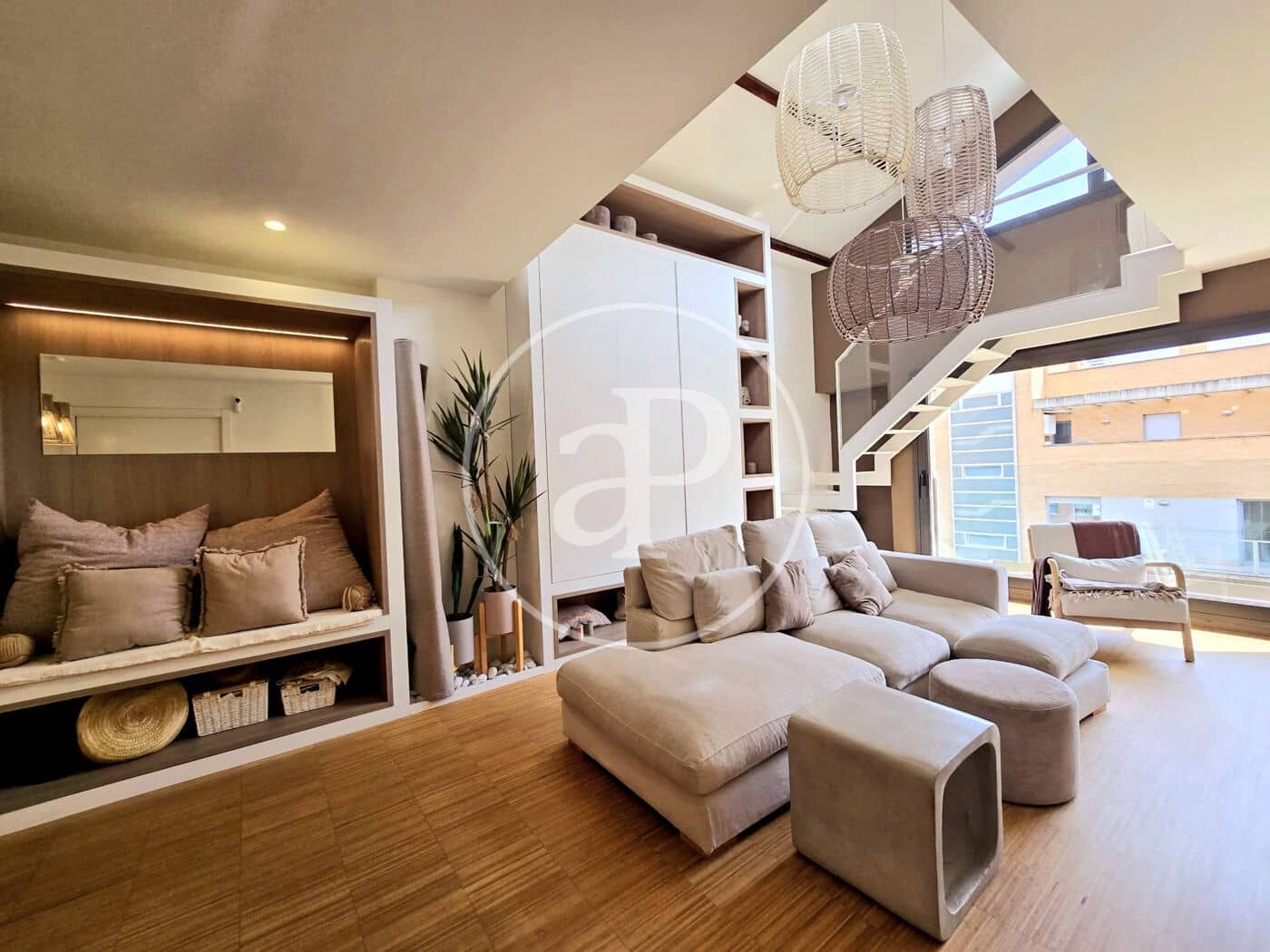 3 bedroom Penthouse for sale in Barcelona city - € 1,195,000 (Ref: 9920417)