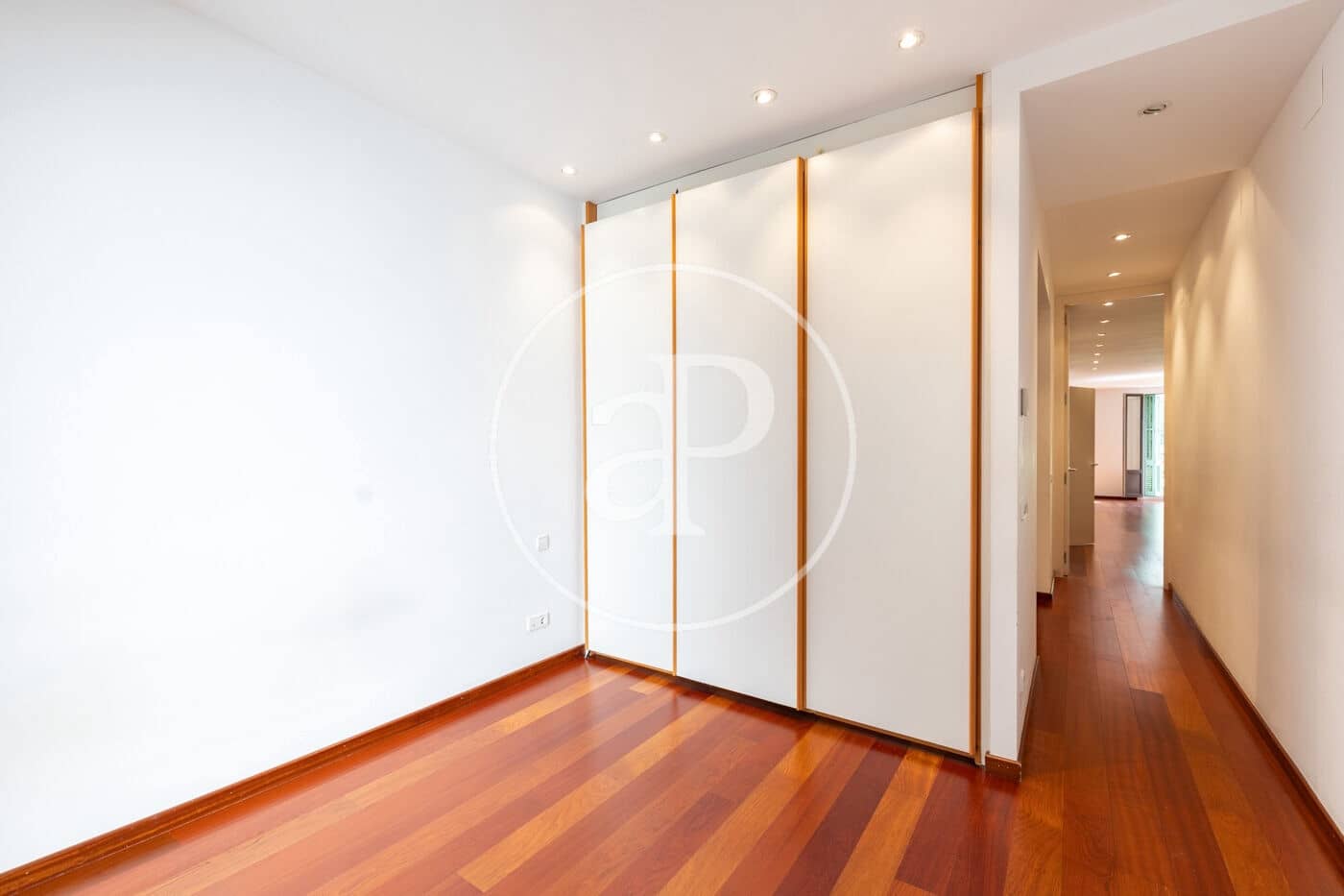 3 slaapkamer Appartement te koop in Barcelona stad - € 1.400.000 (Ref: 9920418)
