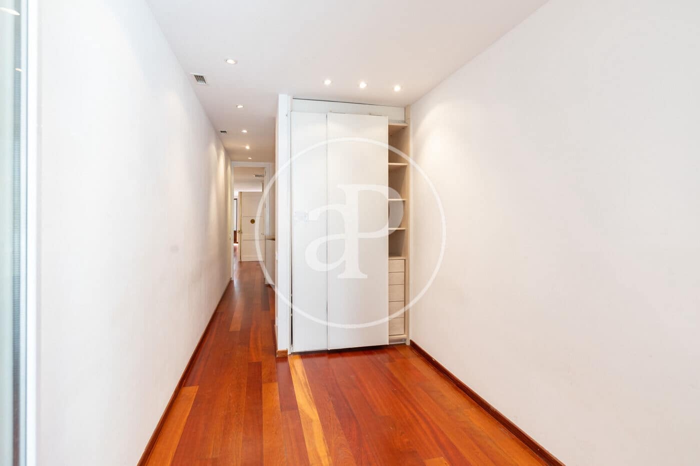 3 slaapkamer Appartement te koop in Barcelona stad - € 1.400.000 (Ref: 9920418)