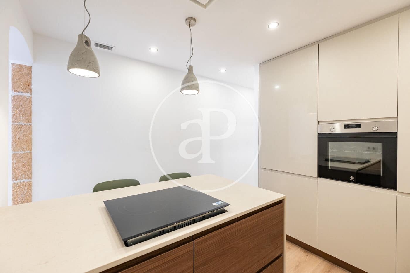 3 bedroom Apartment for sale in Barcelona city - € 700,000 (Ref: 9927390)