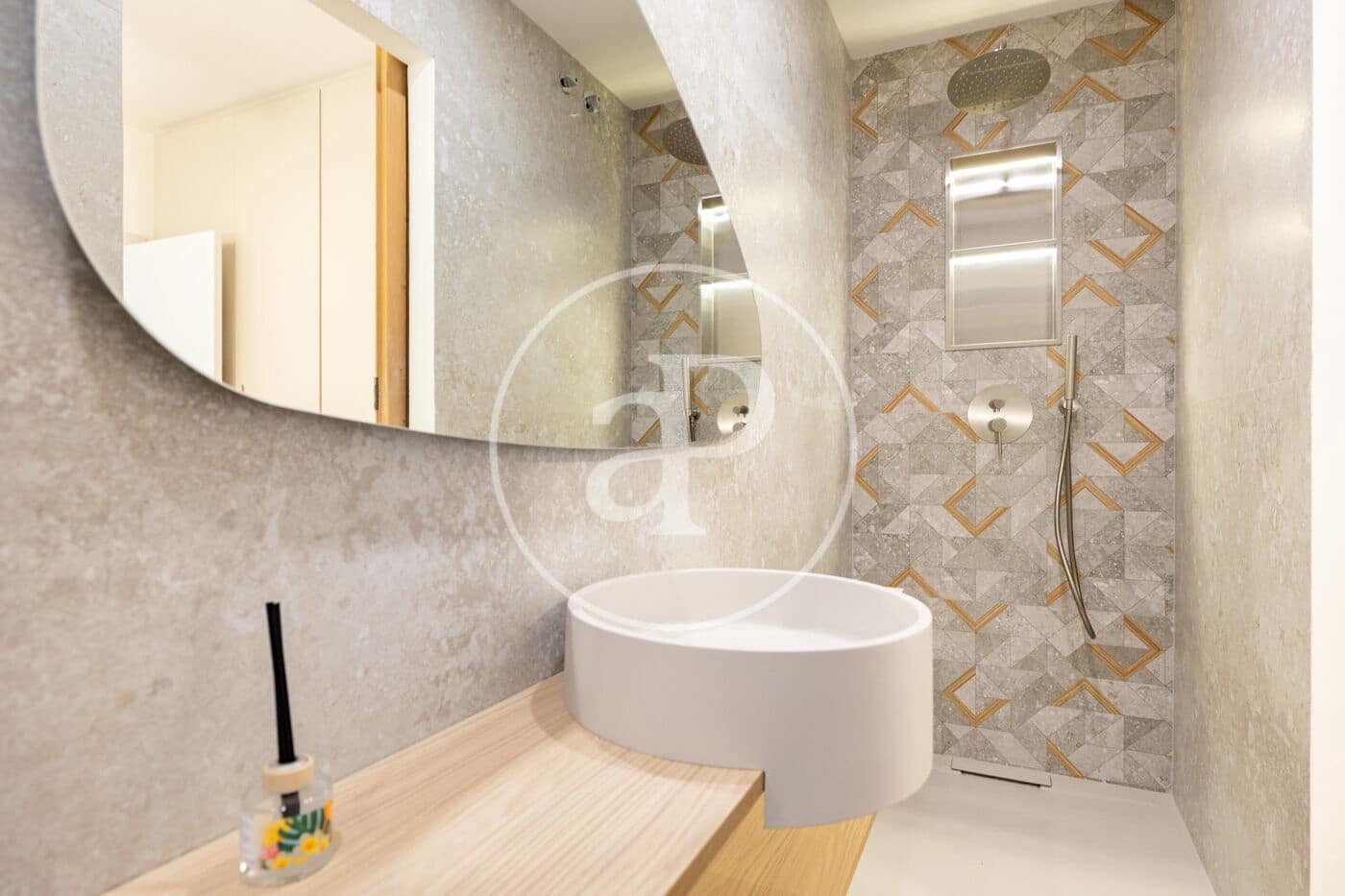 3 bedroom Apartment for sale in Barcelona city - € 700,000 (Ref: 9927390)
