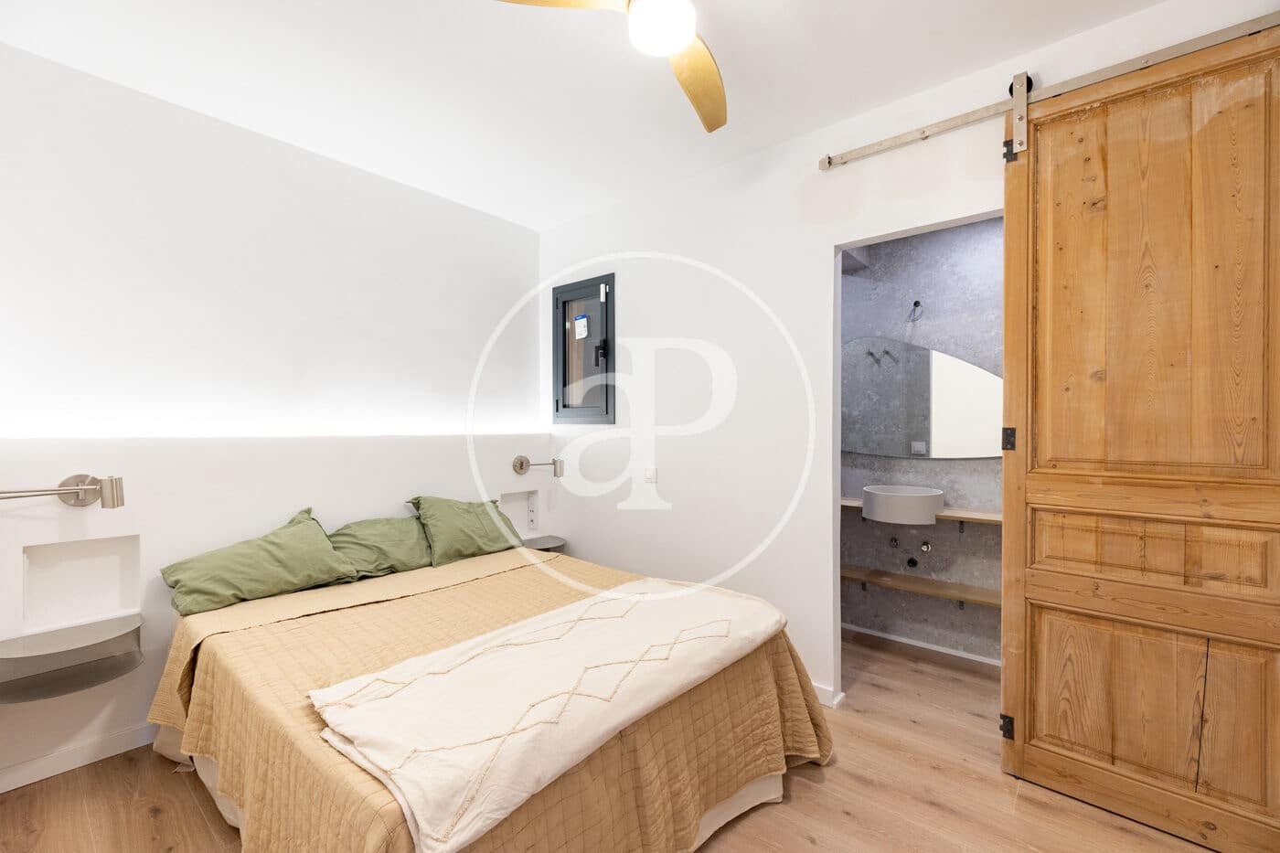 3 bedroom Apartment for sale in Barcelona city - € 700,000 (Ref: 9927390)
