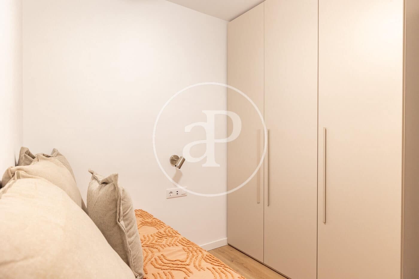 3 bedroom Apartment for sale in Barcelona city - € 700,000 (Ref: 9927390)
