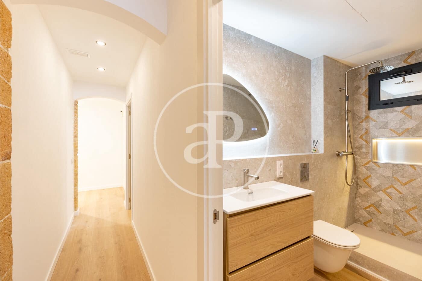 3 bedroom Apartment for sale in Barcelona city - € 700,000 (Ref: 9927390)