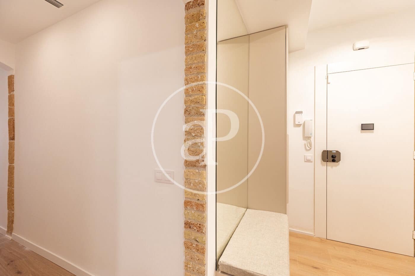 3 bedroom Apartment for sale in Barcelona city - € 700,000 (Ref: 9927390)