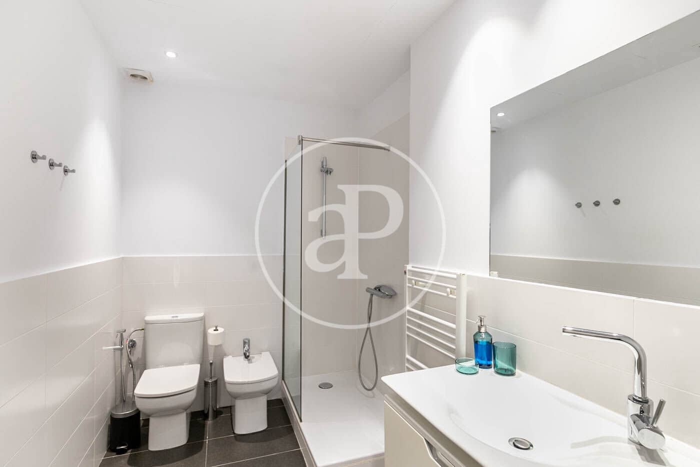 2 bedroom Apartment for rent in Barcelona city - € 2,500 (Ref: 9927392)