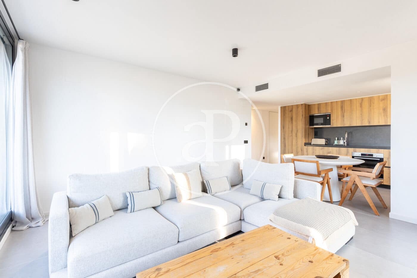2 bedroom Apartment for rent in Bellaterra with pool garage - € 2,500 (Ref: 9929370)