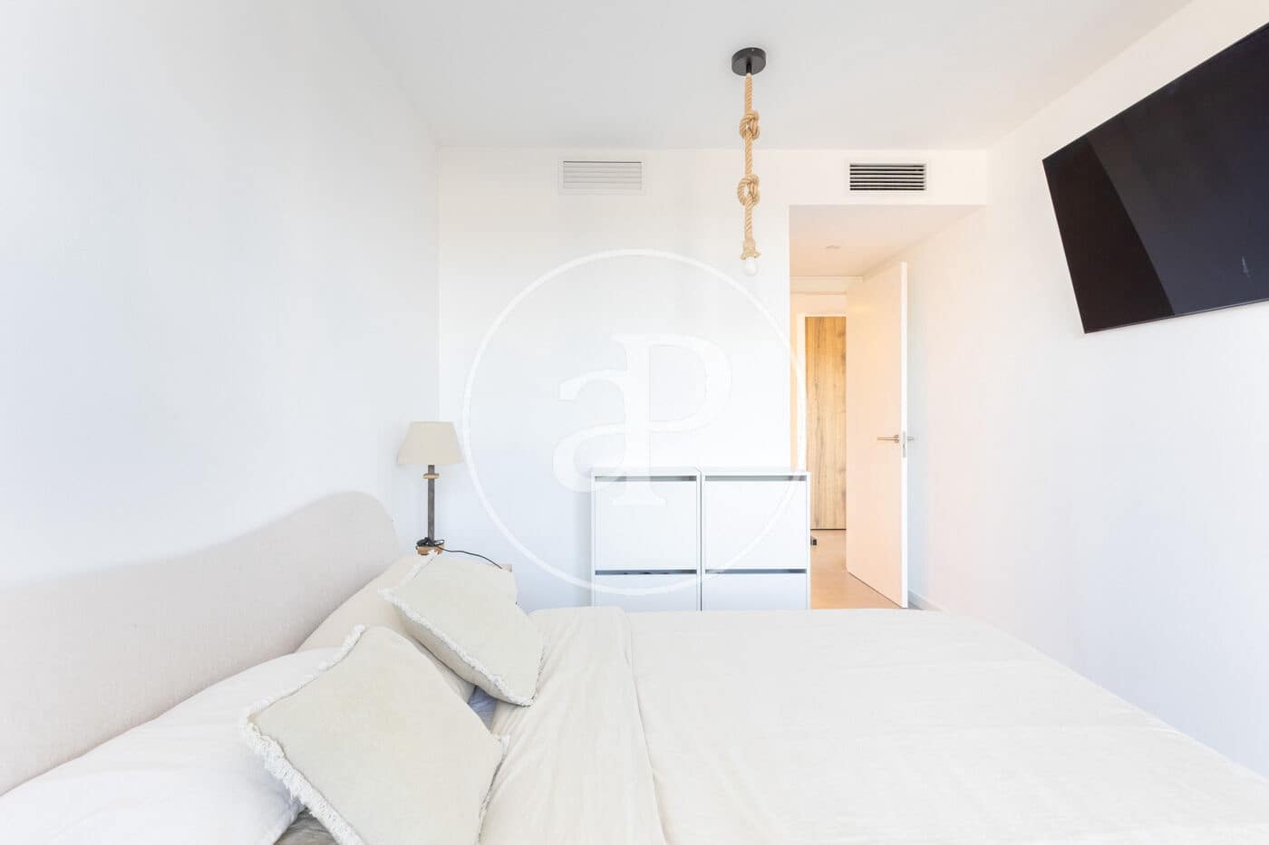 2 bedroom Apartment for rent in Bellaterra with pool garage - € 2,500 (Ref: 9929370)