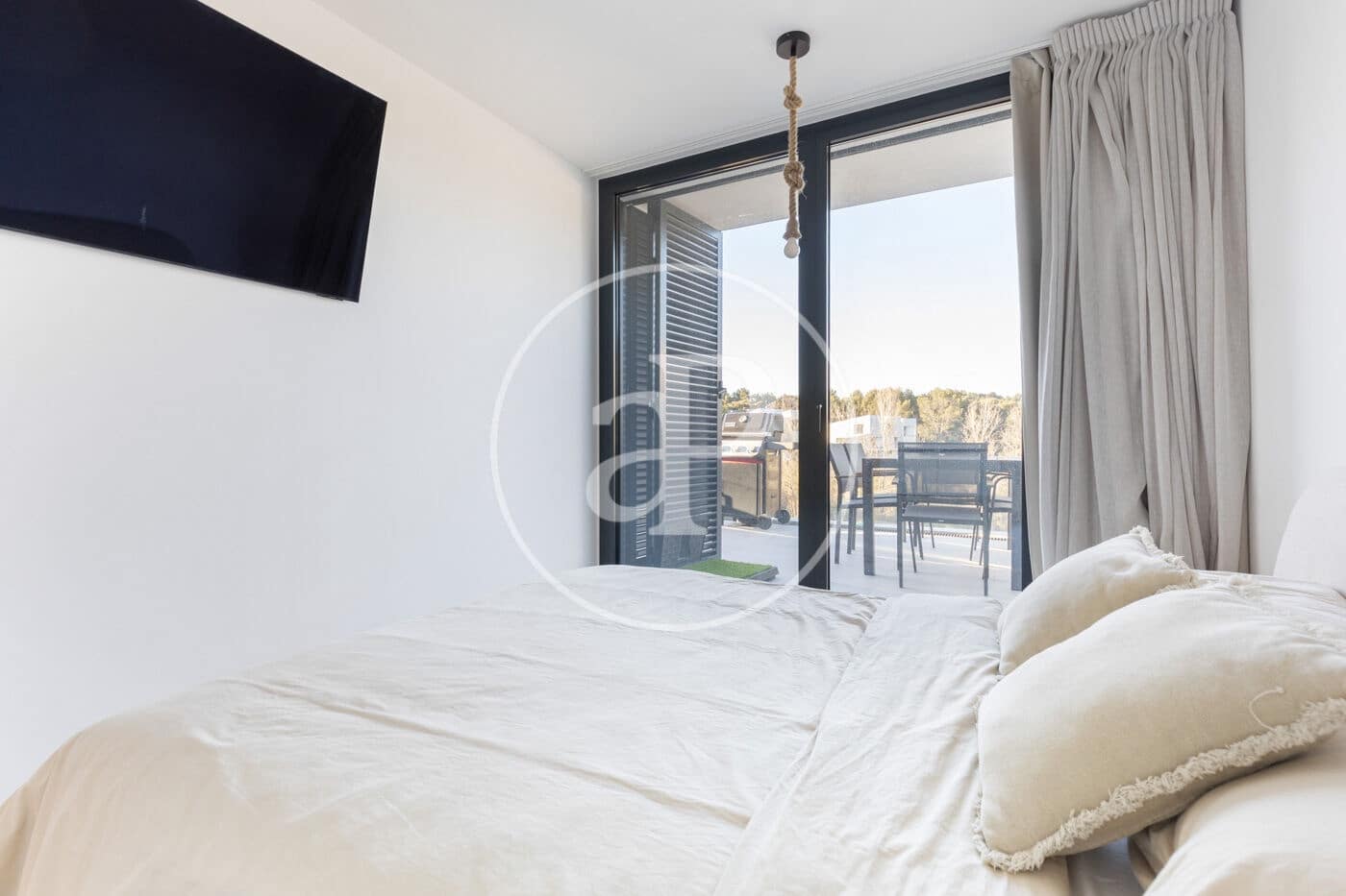 2 bedroom Apartment for rent in Bellaterra with pool garage - € 2,500 (Ref: 9929370)