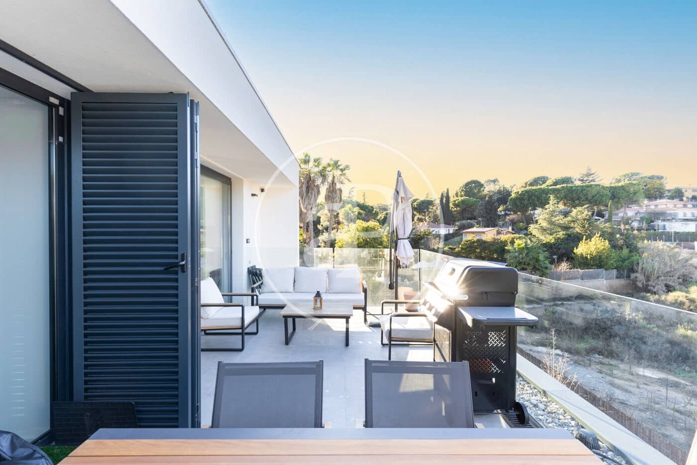 2 bedroom Apartment for rent in Bellaterra with pool garage - € 2,500 (Ref: 9929370)