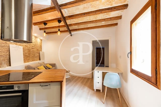 Apartamento de 3 habitaciones en El Barri Gòtic, Barcelona ciudad en venta - 395.000 € (Ref: 9936384)