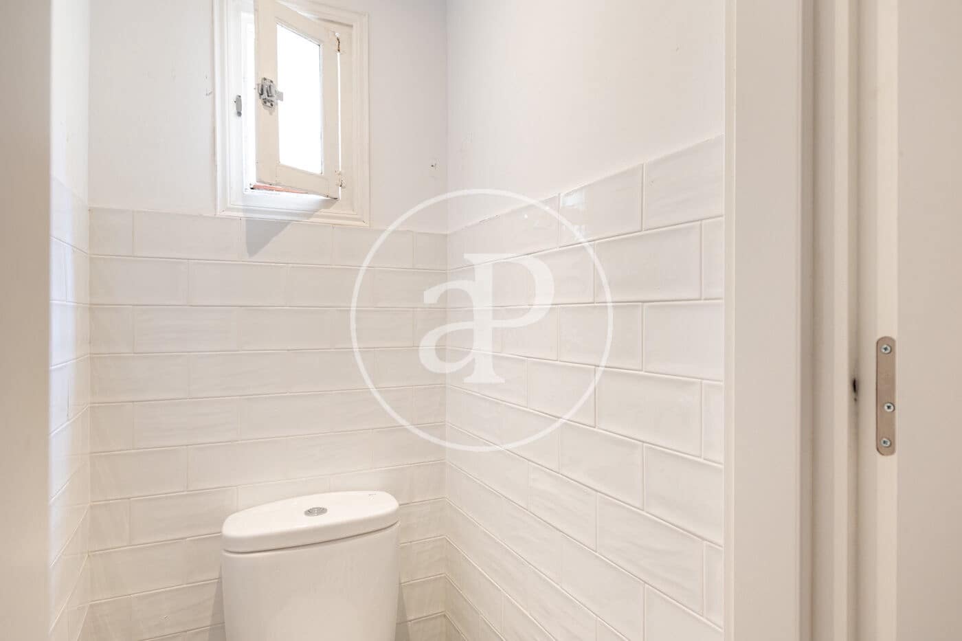Apartamento de 3 habitaciones en Barcelona ciudad en venta - 395.000 € (Ref: 9936384)