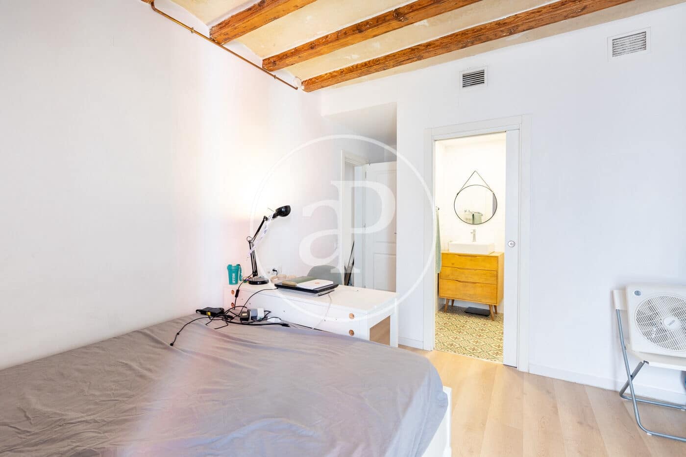 Apartamento de 3 habitaciones en Barcelona ciudad en venta - 395.000 € (Ref: 9936384)