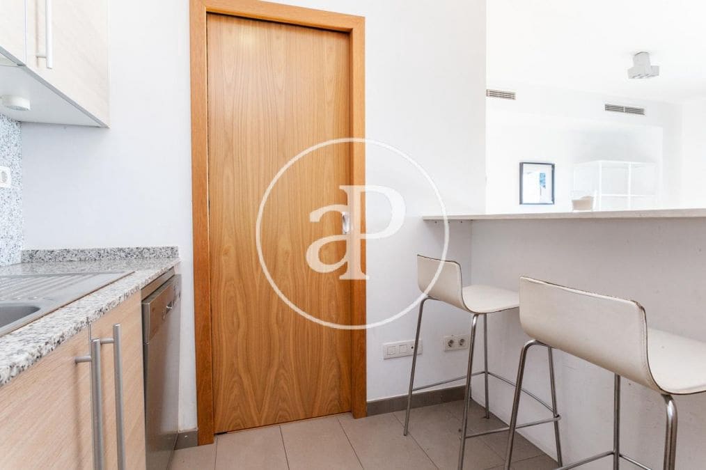2 soveværelse Lejlighed til leje i Barcelona by med swimmingpool - € 2.300 (Ref: 9938160)