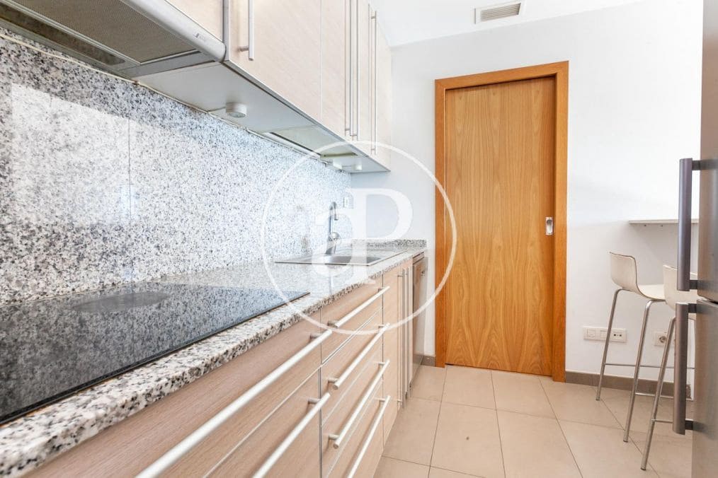 2 soveværelse Lejlighed til leje i Barcelona by med swimmingpool - € 2.300 (Ref: 9938160)