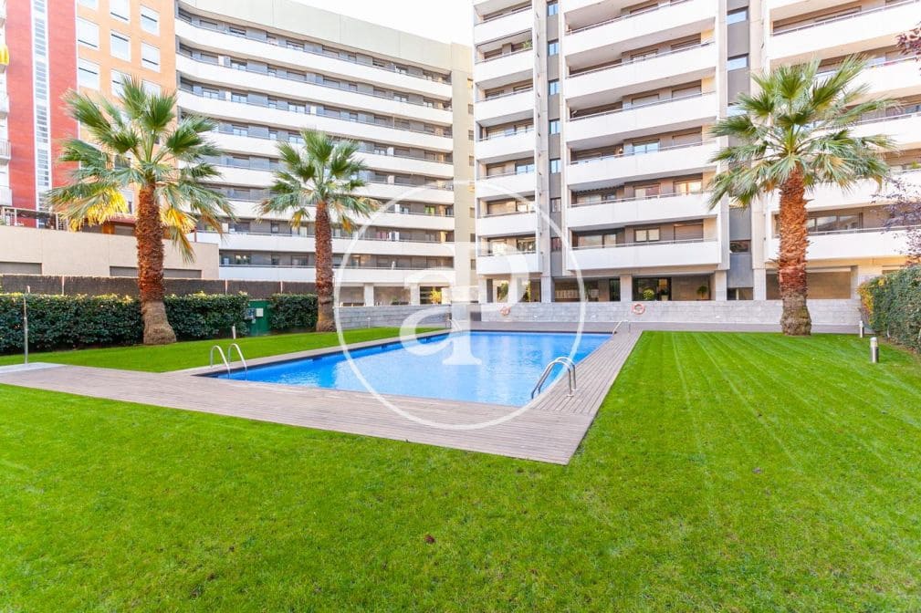 2 soveværelse Lejlighed til leje i Barcelona by med swimmingpool - € 2.300 (Ref: 9938160)