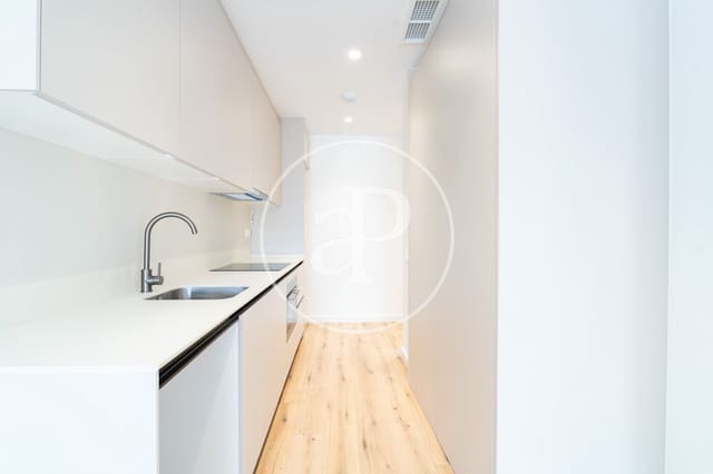 2 sovrum Lägenhet att hyra i La Nova Esquerra de L'Eixample, Barcelona stad med garage - 2 200 € (Ref: 9938161)