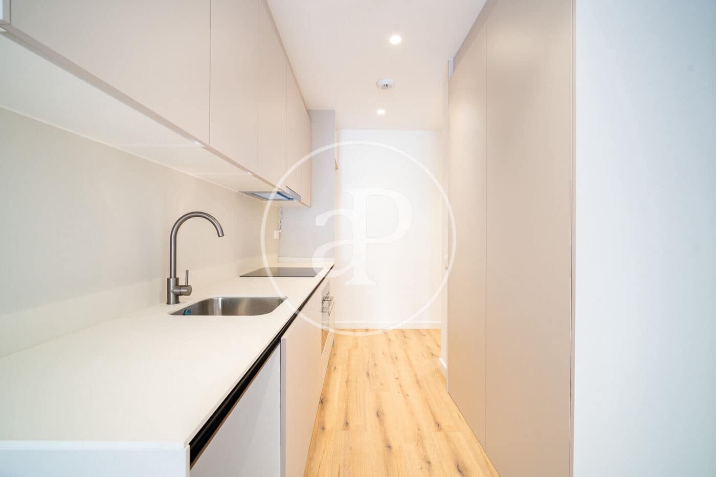 1 quarto Apartamento para arrendar em Barcelona cidade - 2 200 € (Ref: 9938162)