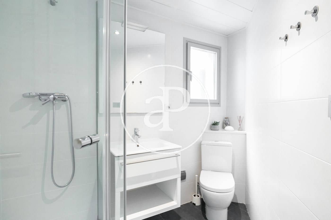 3 sovrum Lägenhet att hyra i Barcelona stad - 2 800 € (Ref: 9938163)