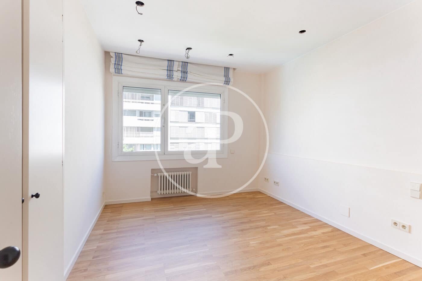 3 sypialnia Apartament do wynajęcia w Miasto Barcelona z basenem garażem - 7 500 € (Ref: 9938164)