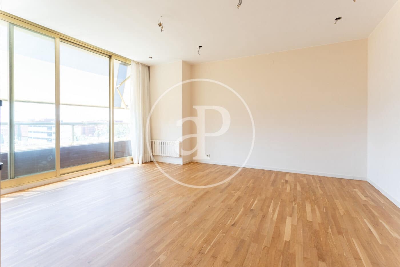 3 sypialnia Apartament do wynajęcia w Miasto Barcelona z basenem garażem - 7 500 € (Ref: 9938164)